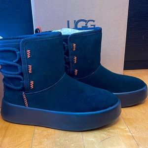 UGG Boom Ankle Boots Size 5